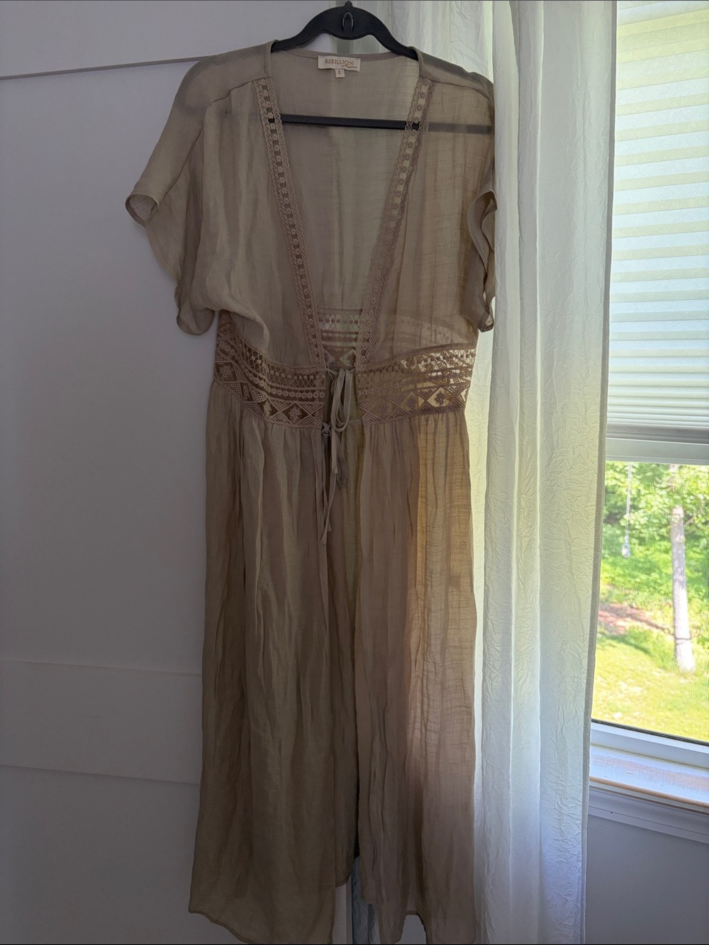 Rebellion Boho Taupe Lace-Waist kimono/duster or swim cover up size large